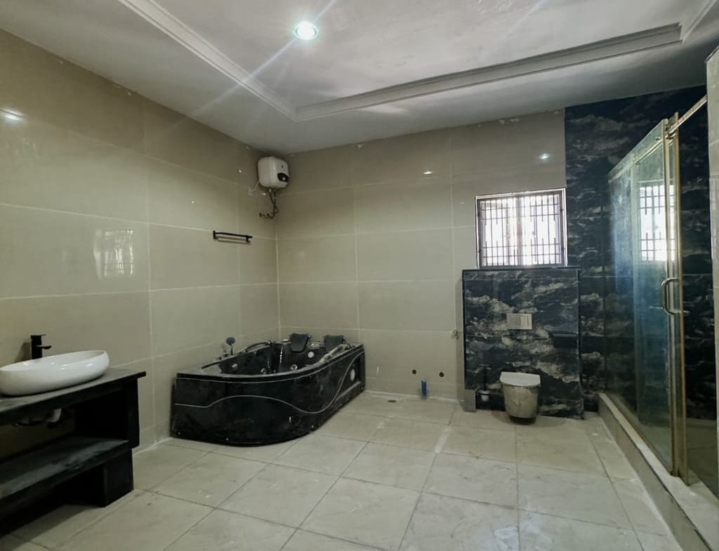 5 Luxury Detached Homes with Elevators & Pools in Asokoro Abuja