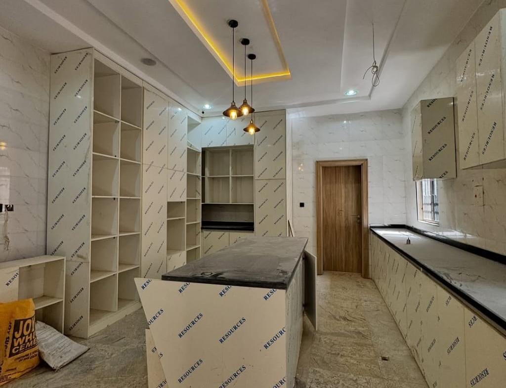 5 Luxury Detached Homes with Elevators & Pools in Asokoro Abuja
