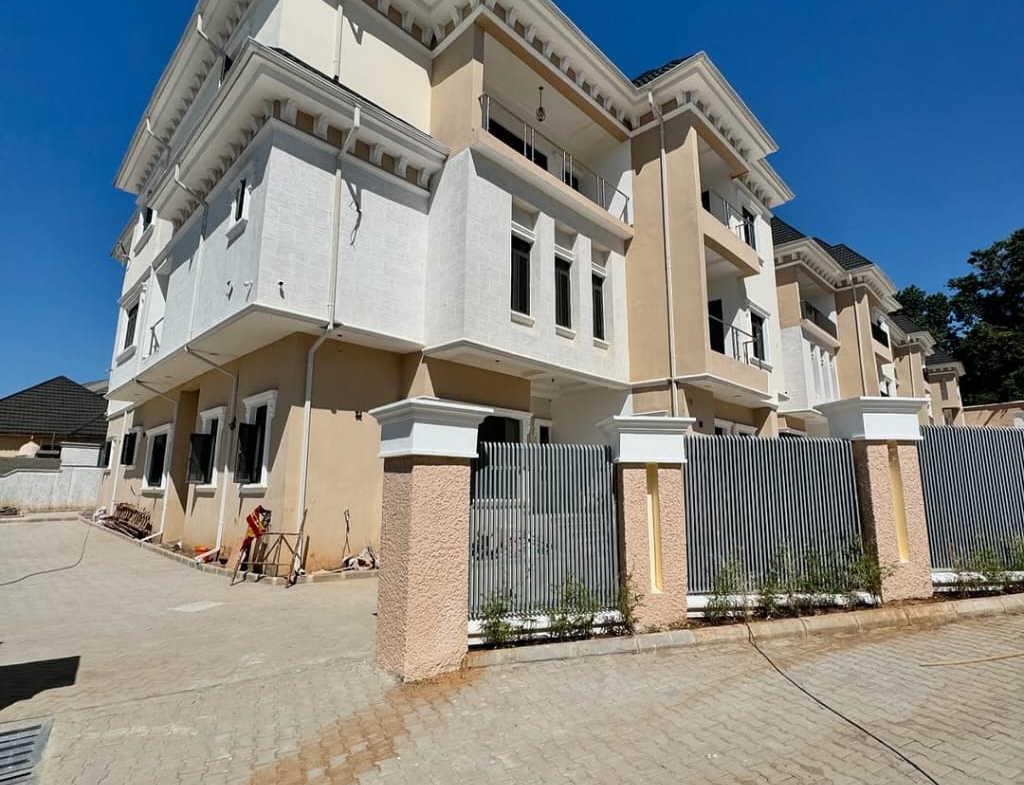 5 Luxury Detached Homes with Elevators & Pools in Asokoro Abuja