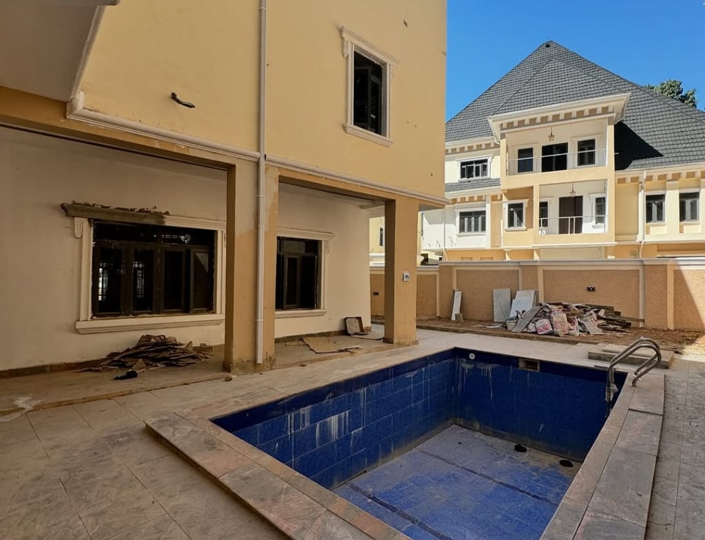 5 Luxury Detached Homes with Elevators & Pools in Asokoro Abuja
