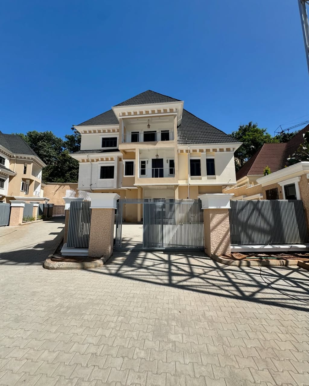 5 Luxury Detached Homes with Elevators & Pools in Asokoro Abuja
