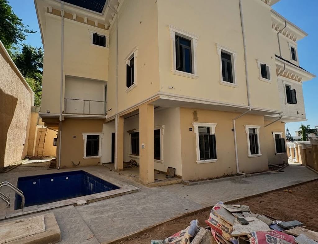 5 Luxury Detached Homes with Elevators & Pools in Asokoro Abuja