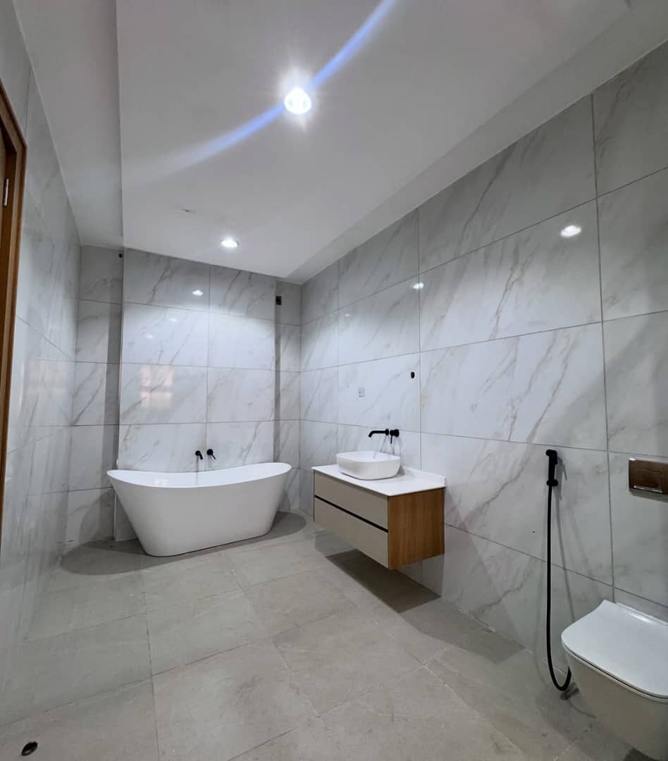 6 Bedroom Fully Detached Duplex with BQ in Guzape Abuja Mini Estate with Pool & Gym10