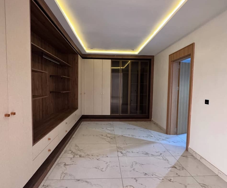6 Bedroom Fully Detached Duplex with BQ in Guzape Abuja Mini Estate with Pool & Gym10
