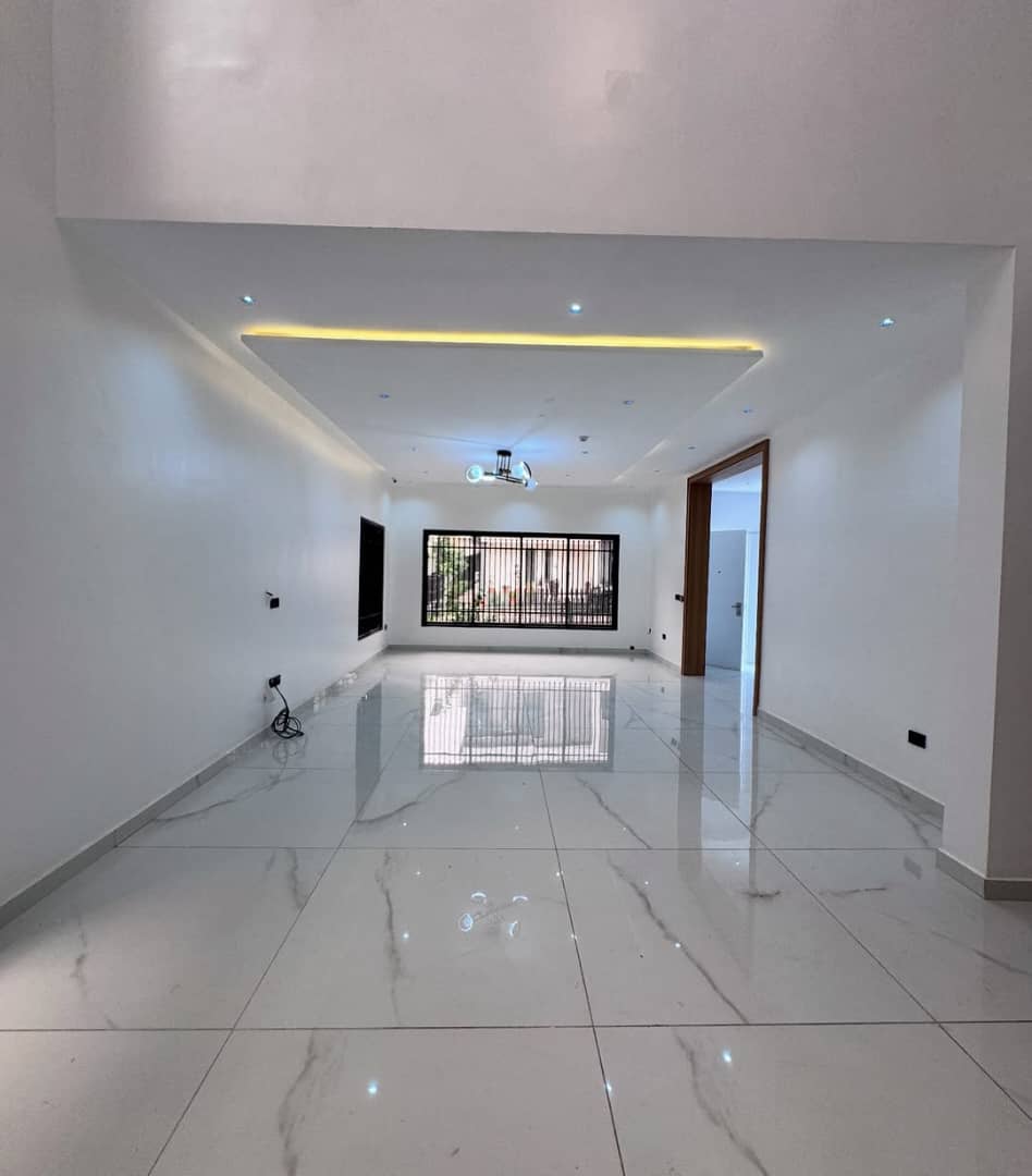 6 Bedroom Fully Detached Duplex with BQ in Guzape Abuja Mini Estate with Pool & Gym10