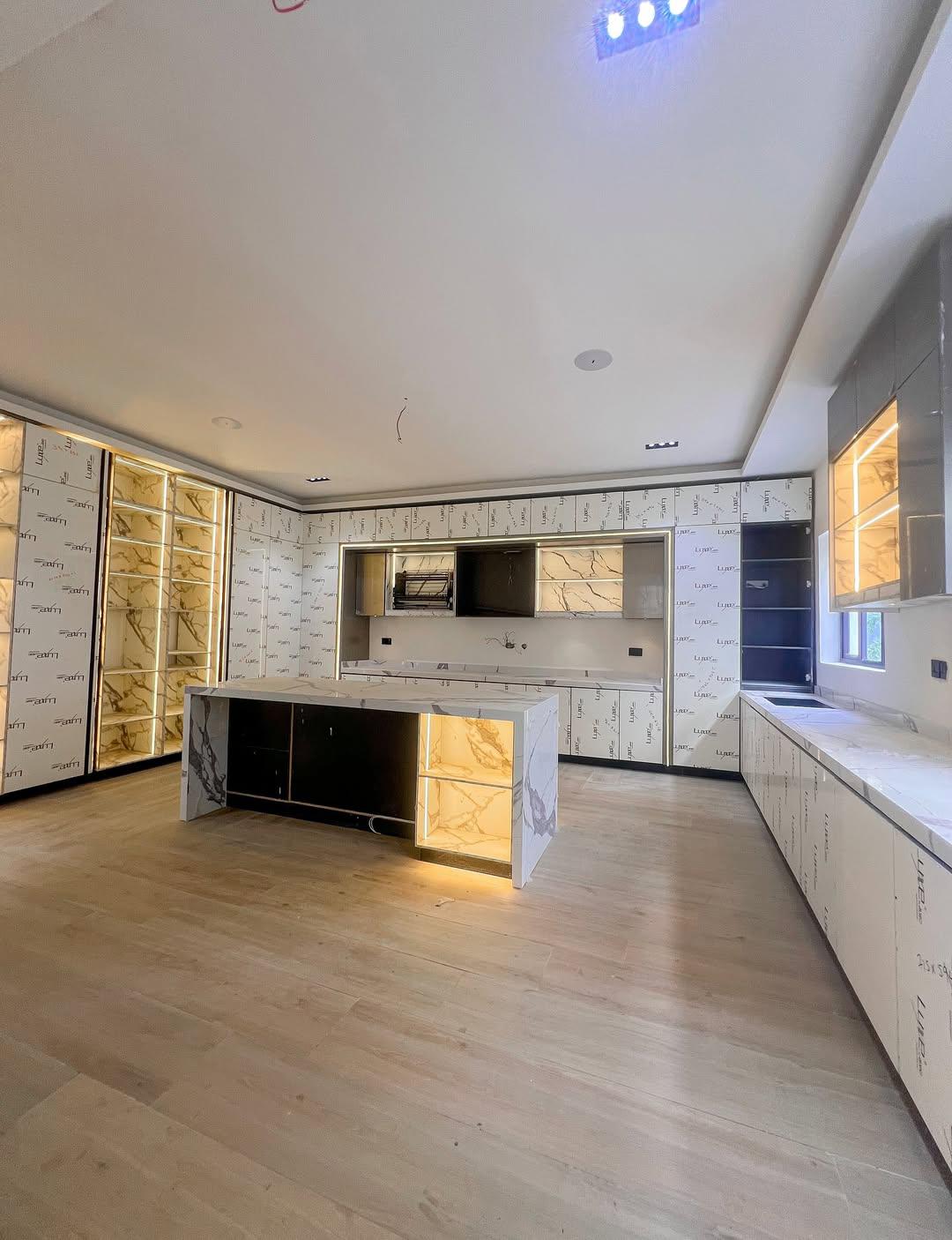 Luxury 7-Bedroom Smart Home in Wuye Abuja