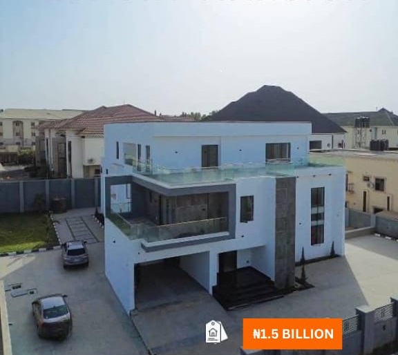 Luxury 7-Bedroom Smart Home in Wuye Abuja