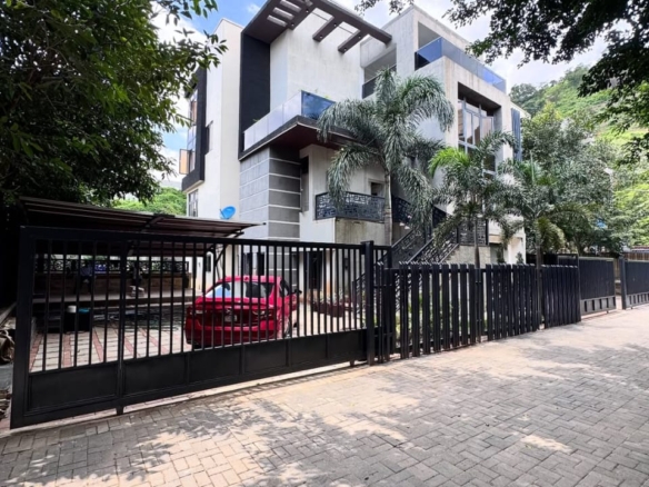 5-Bedroom Detached Duplex with Elevator & Gazebo in Katampe Extension
