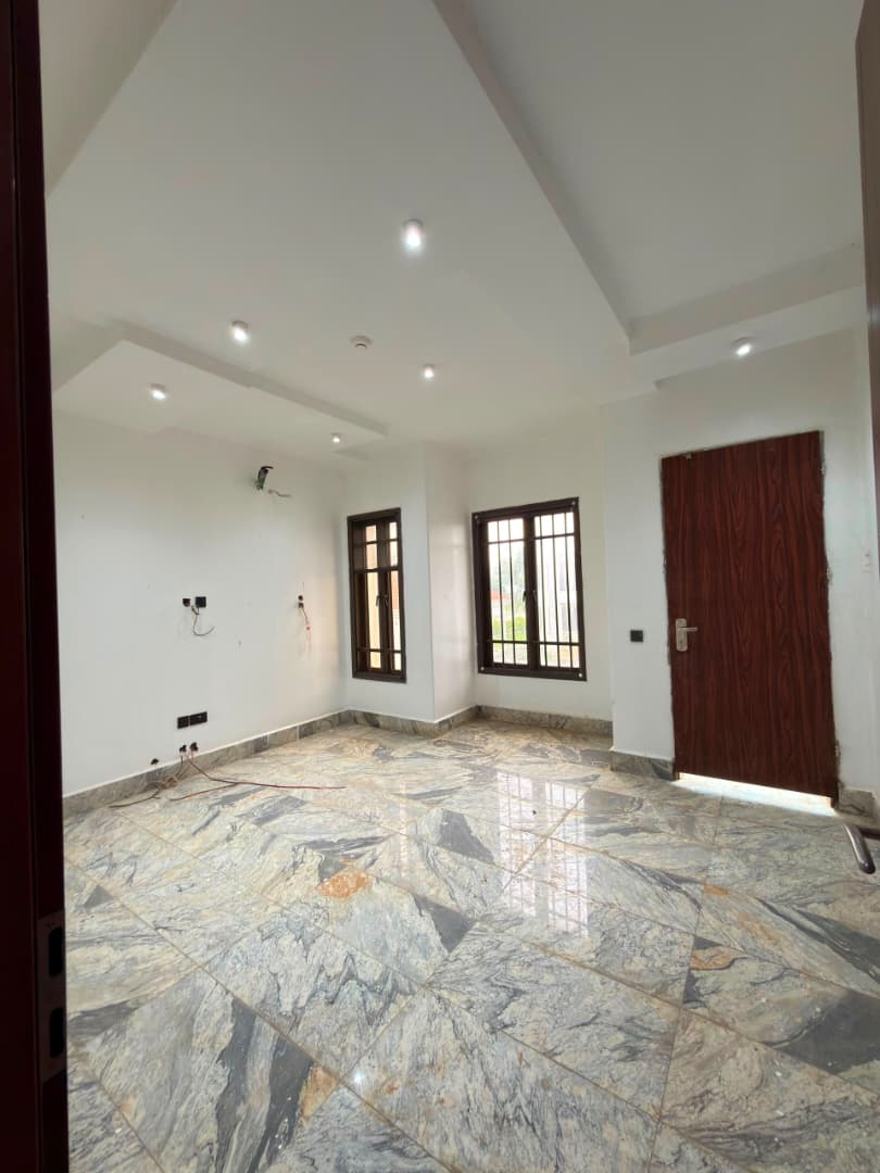 – 6 bedroom duplex for sale Apo Resettlement Abuja - 6 bedroom duplex for sale Apo Resettlement Abuja