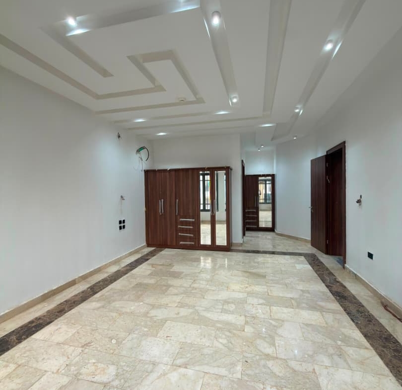 - 6 bedroom duplex for sale Apo Resettlement Abuja